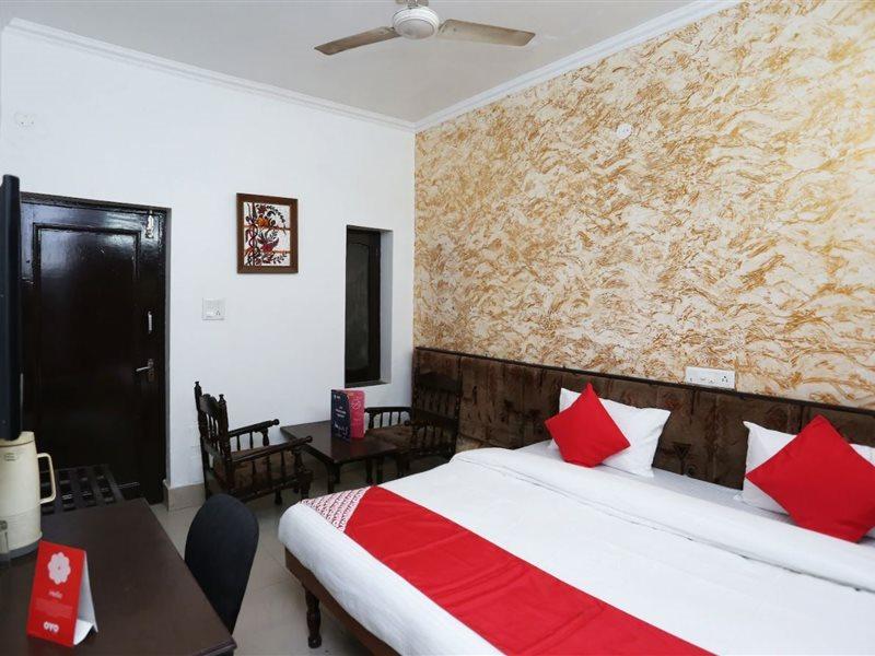 OYO 7128 Hotel Rama Karnāl Exterior foto