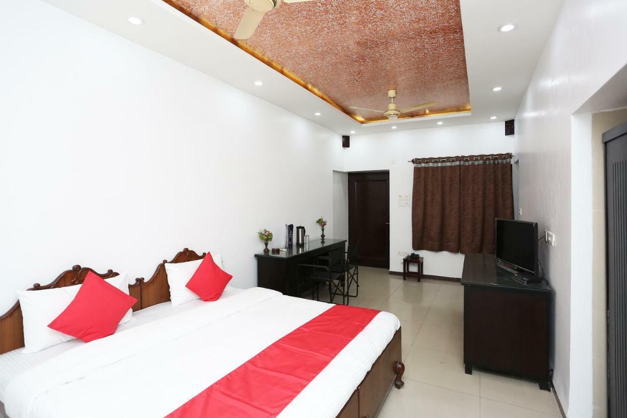 OYO 7128 Hotel Rama Karnāl Exterior foto